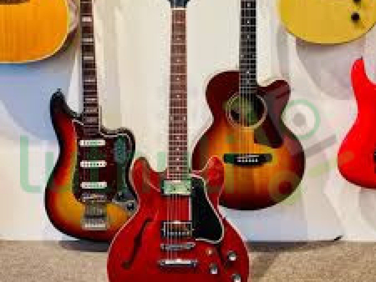 Gibson Semi-Hollow Electric Guitar