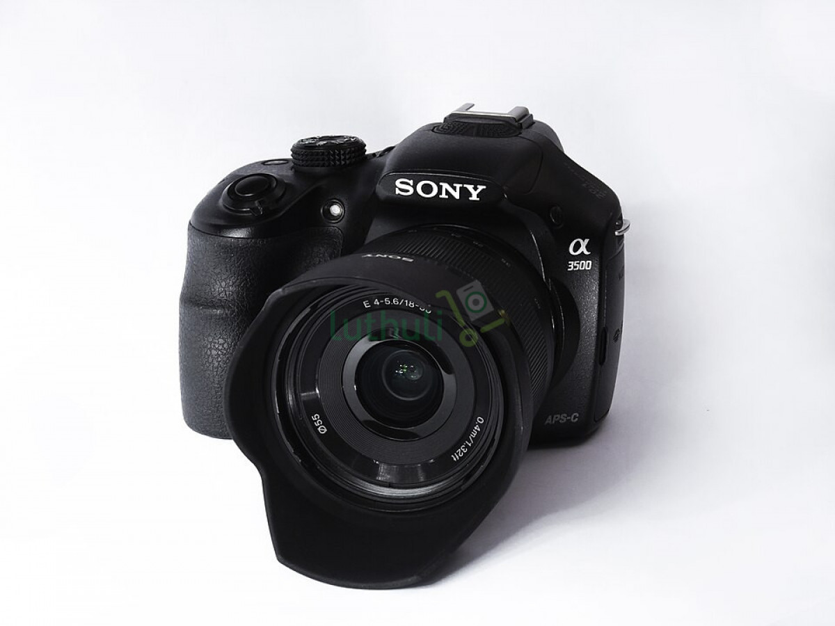 Sony A3500 Mirrorless Camera 20.1MP APS-C