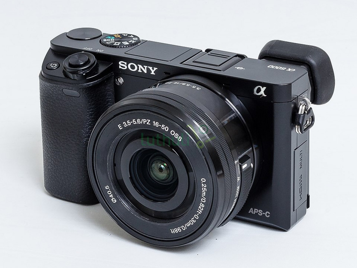Sony A6000 Mirrorless Camera 24.3MP APS-C