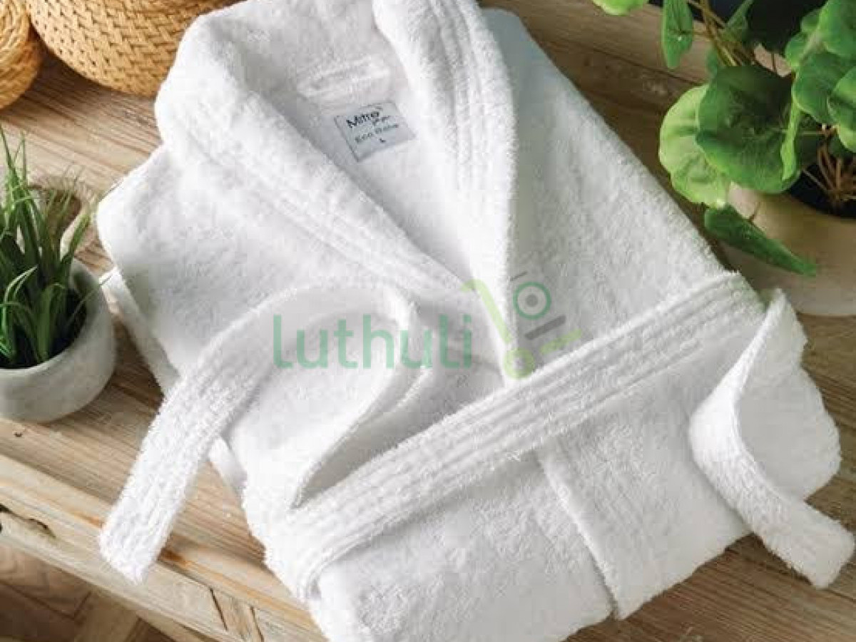 Cosy, Luxurious and soft Bathrobe(White)