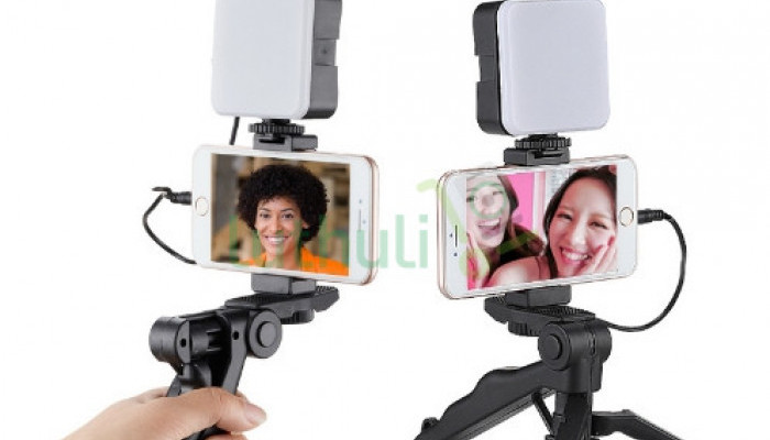 Smartphone Vlogging Kit with Tripod Phone Holder Mini Microphone