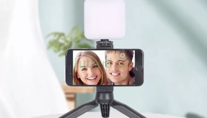 Smartphone & Camera Vlogging Studio Kit