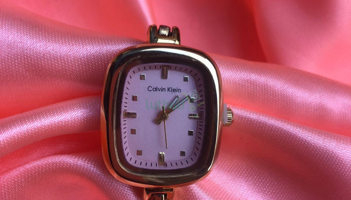 Perfect for fashion lovers